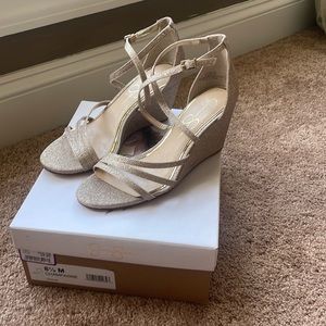 Jessica Simpson sparkly gold wedges